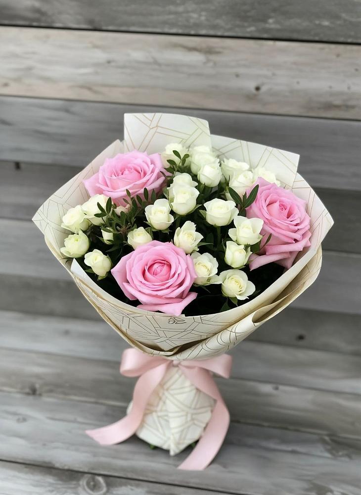 Букет цветов из: Розы в Свече