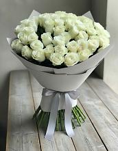 Букет 35 Белых роз в Свече