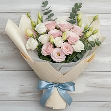 Букет цветов из:  Лизиантусы #REPLACE_PRED# Свече