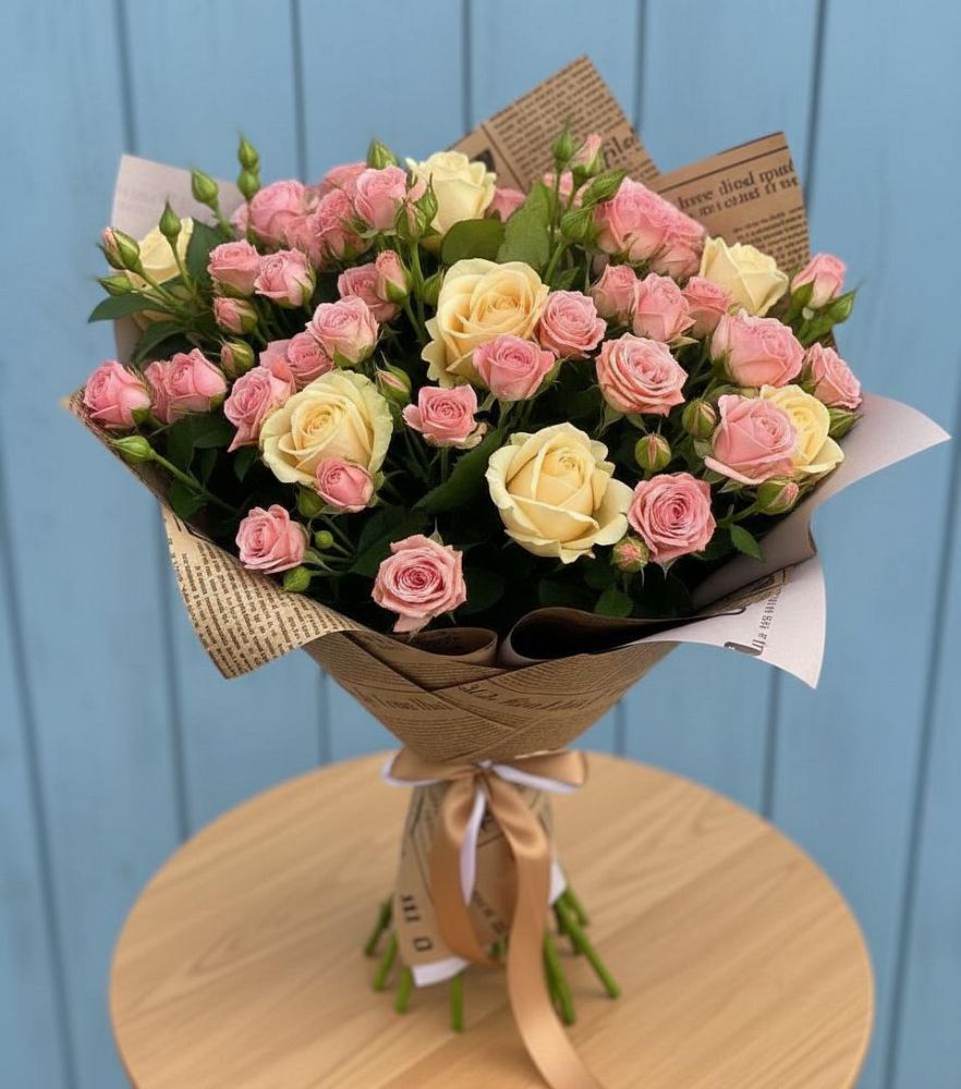 Букет цветов из: Розы в Свече