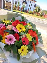 Букет цветов из:  Герберы #REPLACE_PRED# Свече