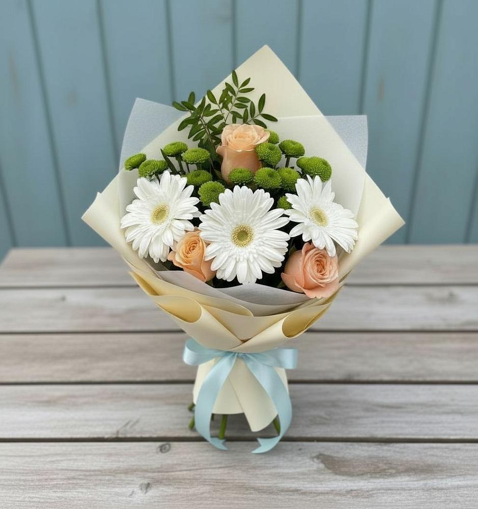 Букет цветов из: Герберы, Розы и Хризантемы в Свече