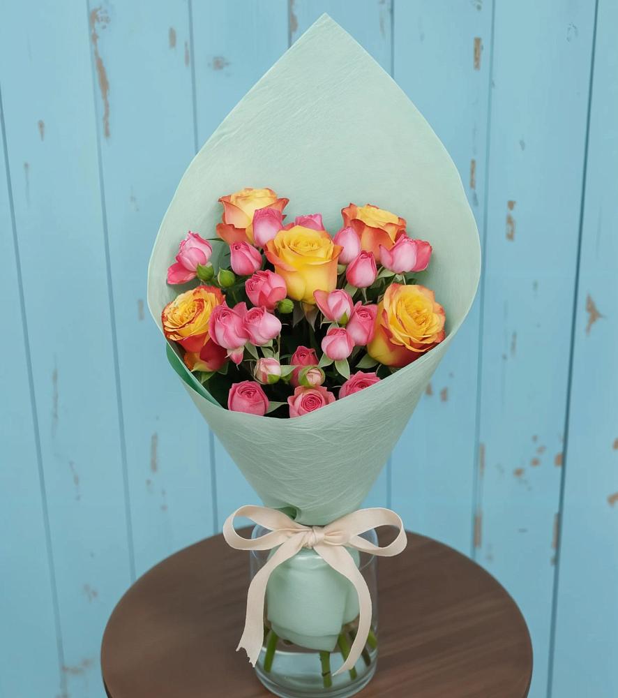 Букет цветов из: Розы в Свече