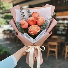 Букет цветов из:  Розы #REPLACE_PRED# Свече