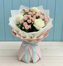 Букет цветов из:  Розы в Свече