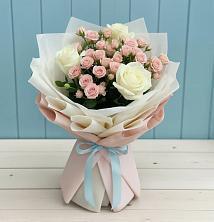 Букет цветов из:  Розы в Свече