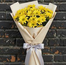 Букет цветов из:  Хризантемы в Свече
