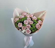 Букет цветов из:  Розы и Хризантемы в Свече