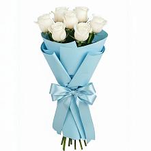 Букет 7 белых роз Проуд в Свече