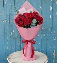 Букет цветов из:  Розы в Свече