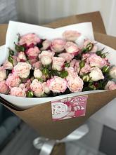Букет цветов из:  Розы в Свече