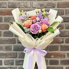 Букет цветов из:  Лизиантусы и Розы #REPLACE_PRED# Свече