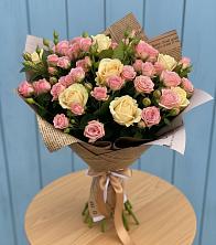 Букет цветов из:  Розы в Свече