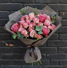 Букет цветов из:  Розы в Свече
