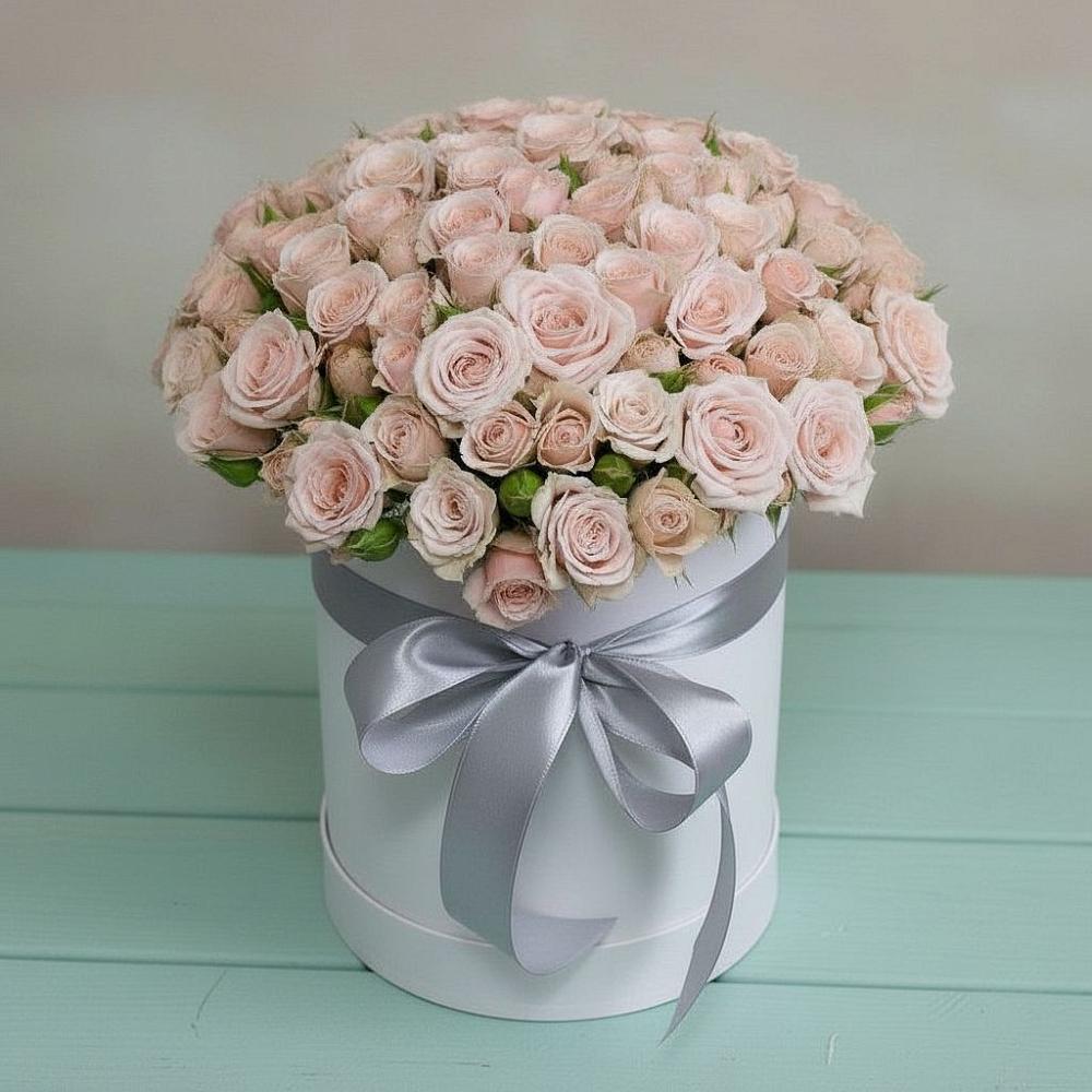 Цветочная композиция из Розы в шляпной коробке в Свече